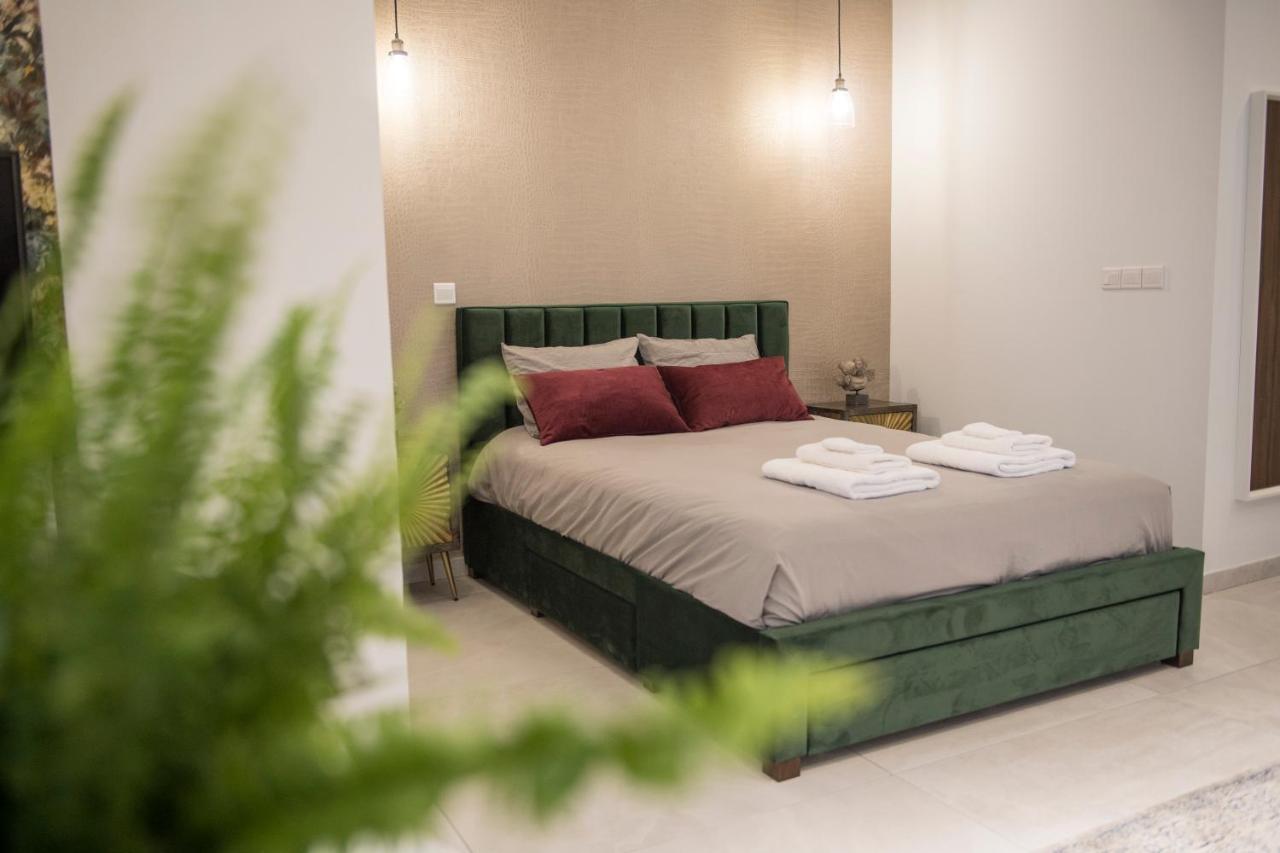 Skin Suites-Luxury Living Nicosia Exteriör bild